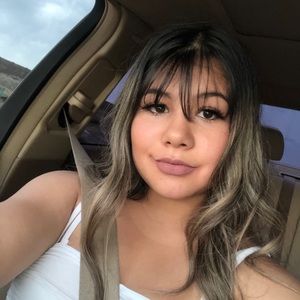 Meet your Posher, Isabel